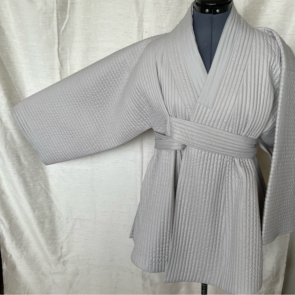 Light grey quilted kimono-style jacket with front tie